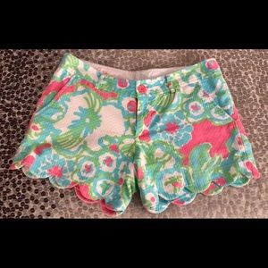 Lilly Pulitzer Buttercup Scalloped Shorts-Size 2
